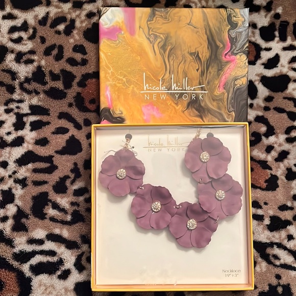 Nicole Miller Purple Necklace - Picture 1 of 2